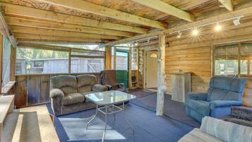 Apartment (0 Bedroom) | Interior