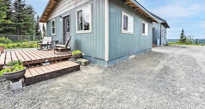Secluded Kenai Peninsula Cottage in Ninilchik