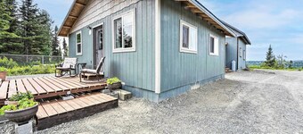Secluded Kenai Peninsula Cottage in Ninilchik