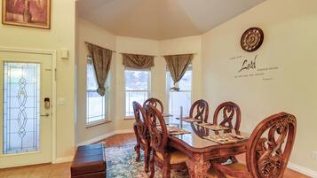 Rumah (4 Bedrooms) | Interior