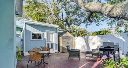 Indian Rocks Beach Retreat, Walk to Beaches!