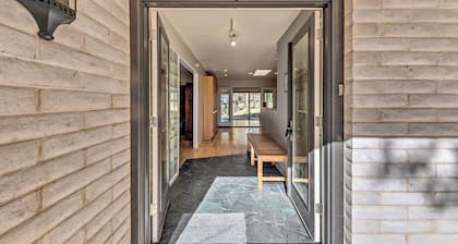 Ruidoso Getaway w/ Deck - 16 Mi to Ski Apache