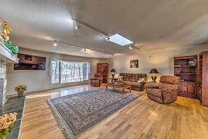 Cottage (2 Bedrooms) | Interior