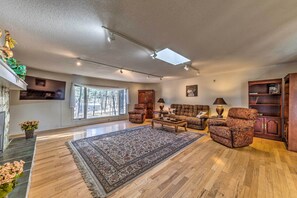 Cottage (2 Bedrooms) | Interior