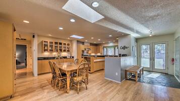 Cottage (2 Bedrooms) | Interior