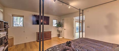 Cottage (2 Bedrooms) | Interior