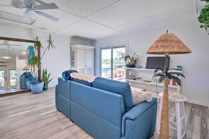 Apartment (0 Bedroom) | Interior