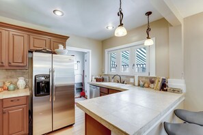 Interior - Yard & Grill: Centrally Located Denver Retreat! (Denver)