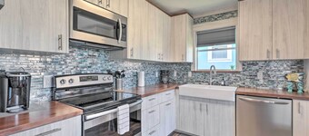 Family-friendly South Padre Island Escape w/ Grill