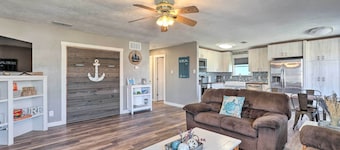 Family-friendly South Padre Island Escape w/ Grill