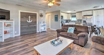 Family-friendly South Padre Island Escape w/ Grill