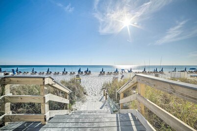 Beachfront PCB Escape w/ Free Beach Chair Services