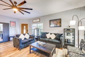 House (4 Bedrooms) | Interior - San Antonio Retreat w/ Fenced Pool, Near Seaworld (San Antonio)