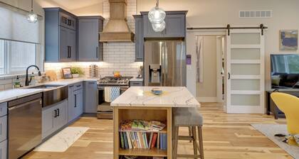 Anchorage Apartment w/ a View ~ 3 Mi to Airport