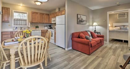 Centrally Located South Hill Apartment w/ Smart TV