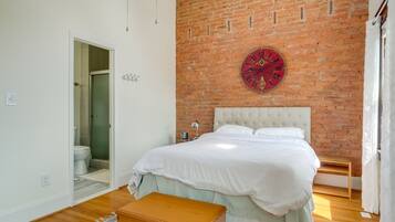 3 bedrooms, iron/ironing board, bed sheets