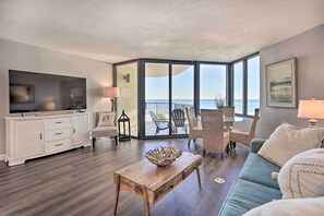 TV - PCB Condo w/ Magnificent Beachfront Views! (Panama City Beach)