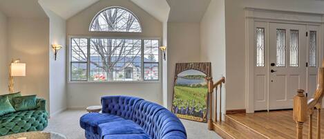 House (5 Bedrooms) | Interior