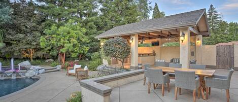 المنشأة من الداخل