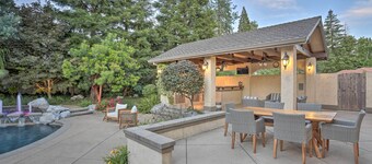 Redding Getaway w/ Hot Tub & Outdoor Kitchen!
