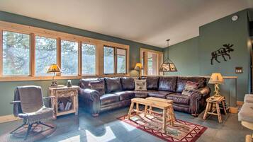 Rumah (3 Bedrooms) | Bagian depan properti