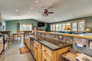 House (3 Bedrooms) | Interior - Estes Park Home w/ AC - 1/2 Mi to Lake & Downtown! (Estes Park)