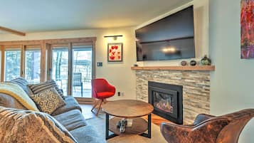 Apartment (2 Bedrooms) | Front of property