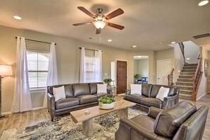 House (3 Bedrooms) | Interior