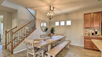 House (3 Bedrooms) | Interior