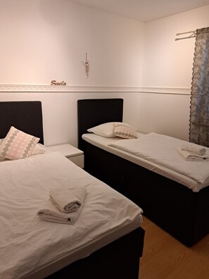 2 bedrooms, WiFi, bed sheets