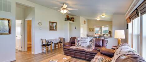 House (2 Bedrooms) | Interior