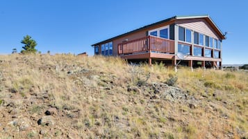 House (2 Bedrooms) | Exterior