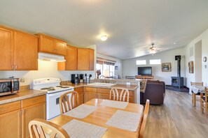 House (2 Bedrooms) | Interior - Tranquil Cabin Getaway w/ Panoramic Mtn View! (Hartsel)