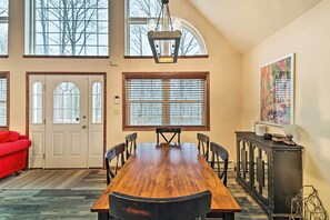 Dining - Arrowhead Lake Cabin w/ Hot Tub & Fire Pit! (Pocono Lake)