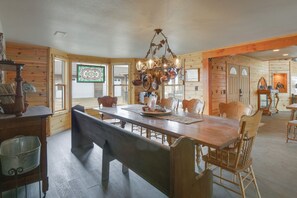 House (3 Bedrooms) | Interior - Jefferson Home w/ Mountain Views & Horse Pastures (Jefferson)