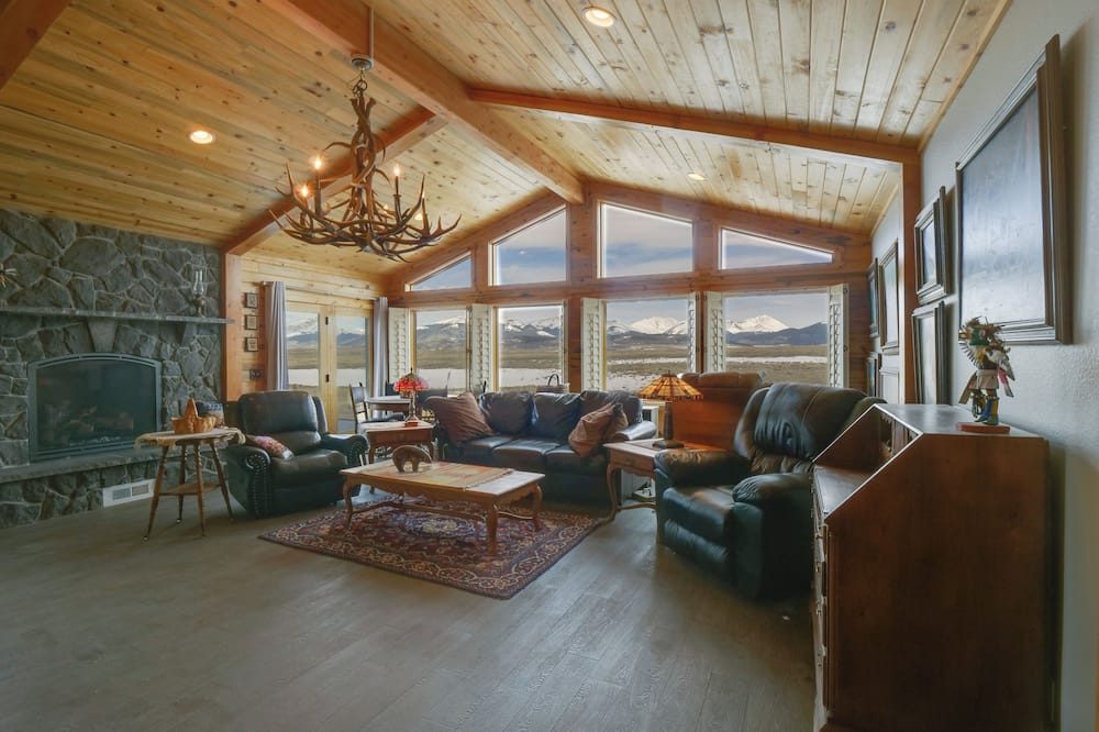 Jefferson Home w/ Mountain Views & Horse Pastures - Kenosha Pass, CO