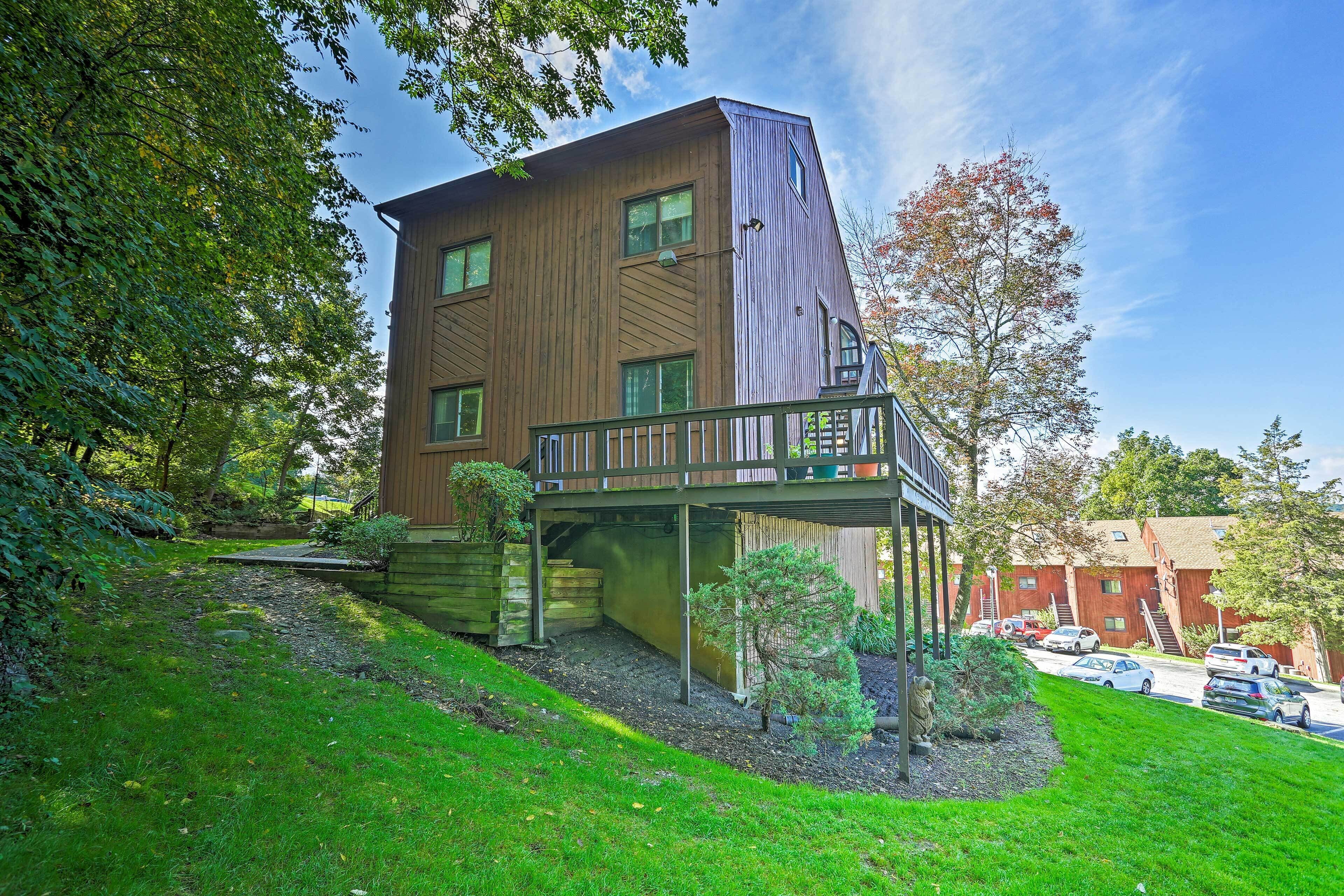 Apartment (3 Bedrooms) | Front of property