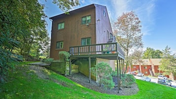 Apartment (3 Bedrooms) | Front of property