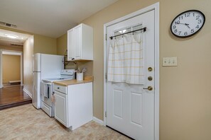 Apartment (1 Bedroom) | Interior