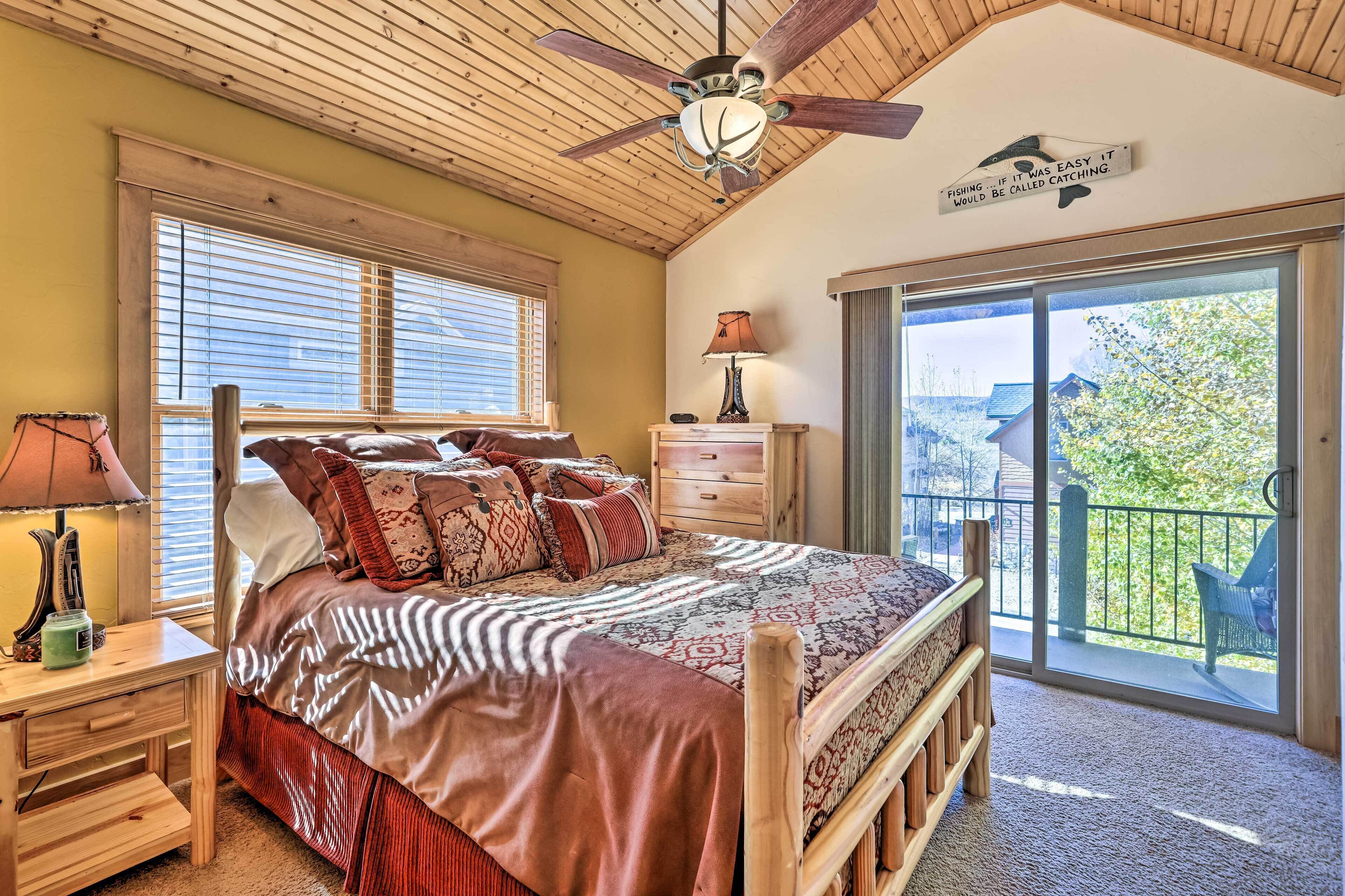 House (3 Bedrooms) | 3 bedrooms, bed sheets