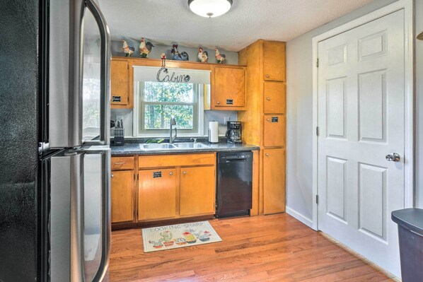 House (2 Bedrooms) | Interior