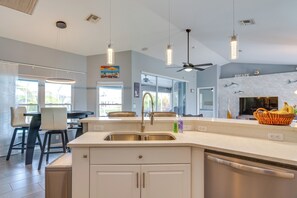 Interior - Private Pool & Canal Views: Home in Cape Coral (Cape Coral)