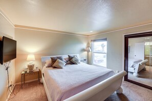Apartment (2 Bedrooms) | Interior - Boat Slip Access: North Padre Island Condo! (Corpus Christi)