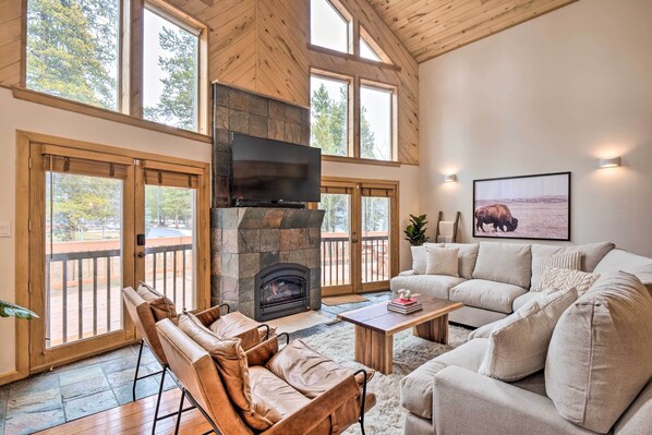 House (4 Bedrooms) | Interior - 2 Mi to Dtwn: Leadville Haven w/ 2 Furnished Decks (Leadville)