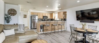 South Padre Island Getaway - Newly Renovated!