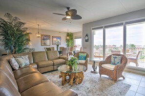 Interior - Sunny SPI Las Villas Condo w/ Resort Amenities! (South Padre Island)