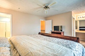 3 bedrooms, iron/ironing board, bed sheets