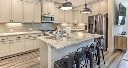 7 Mi to Lewisville Lake: Family Townhome in Frisco