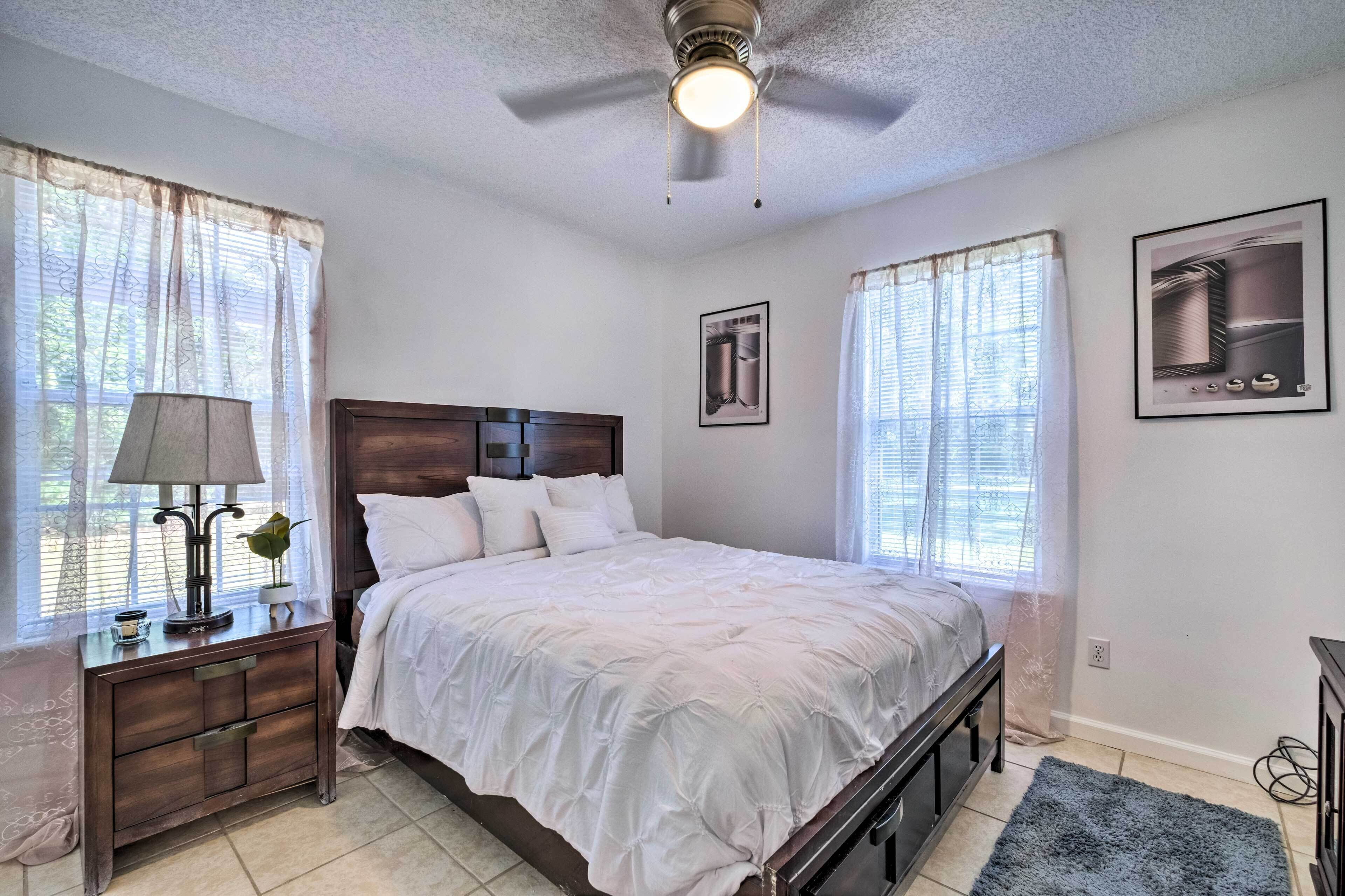 House (3 Bedrooms) | Interior