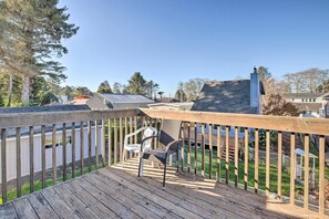 House (4 Bedrooms) | Interior - Pet-friendly Rockaway Beach Home w/ Fire Pit! (Rockaway Beach)